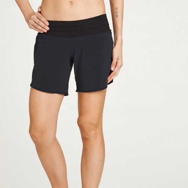 Oiselle | Long Roga Shorts | Women's | Black